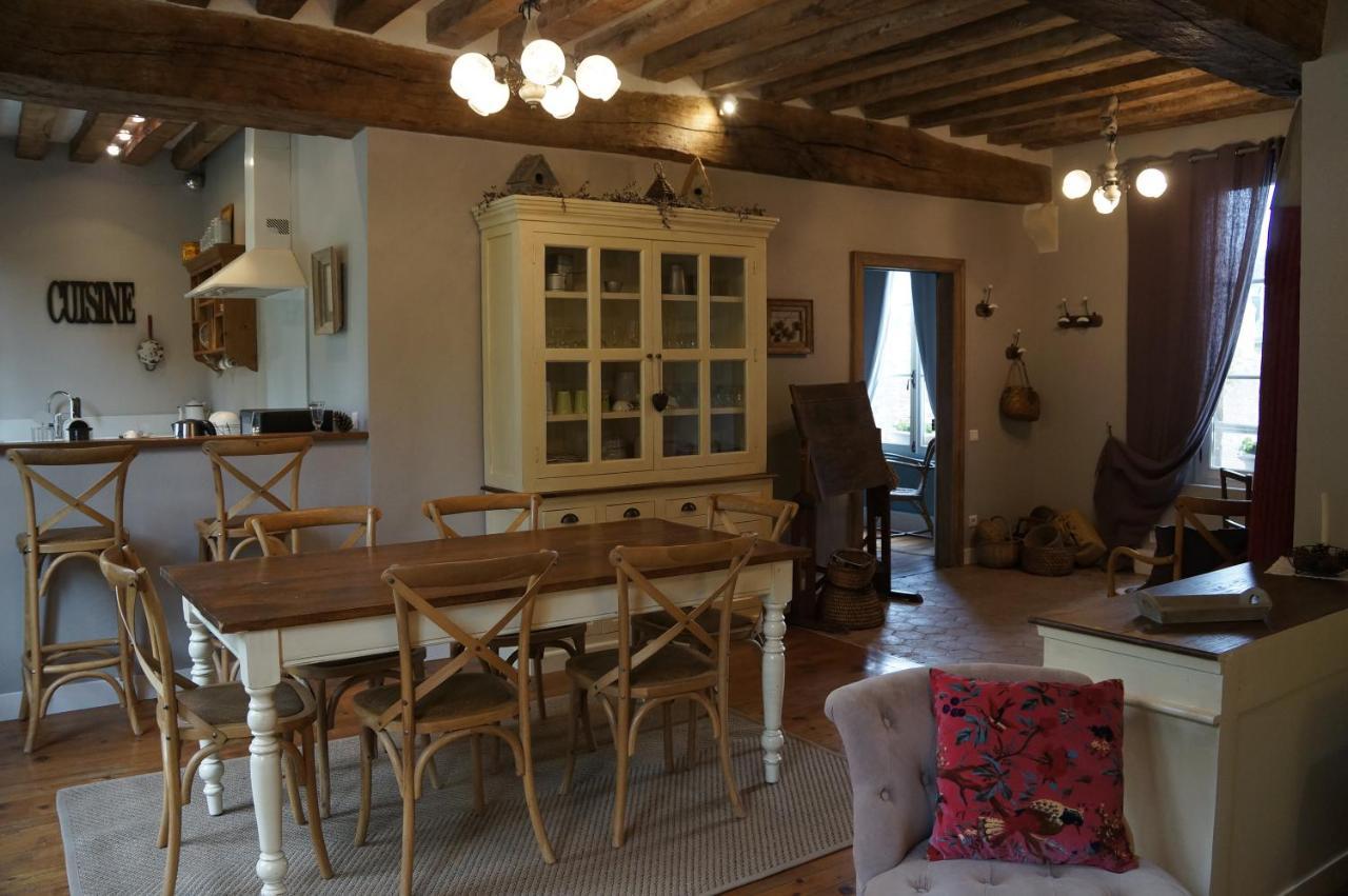 Gite La Chancellerie Lägenhet Château-Thierry Exteriör bild
